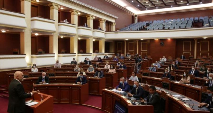 The last session in the Assembly, begins the voting of the constitutional amendments