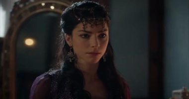 Me bikini dhe forma trupore perfekte, aktorja e famshme turke tërheq vëmëndjen e të gjithëve (FOTO)