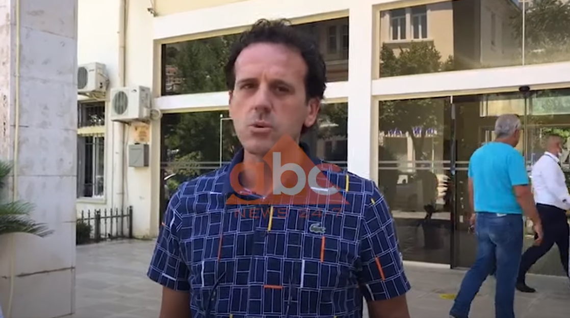 Ndalimi i muzikës, operatorët turistikë në Sarandë takim me kryetarin e bashkisë