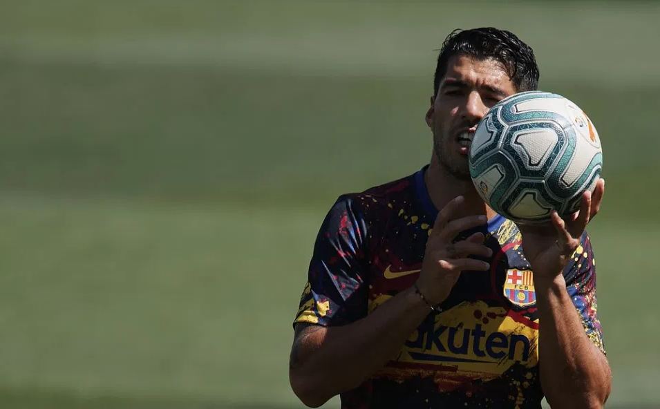 Dilema e madhe e Luis Suarez, tifozët e Barçës të bindur për vendimin e tij