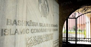 COVID-19 “ndalon” faljen e namazit të Kurban Bajramit në Kosovë