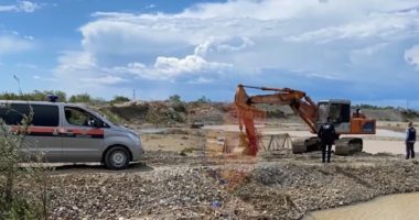 Gërryenin shtratin e lumit Erzen, procedohen penalisht dy person