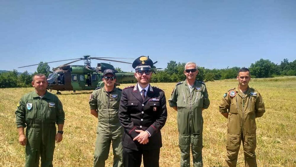 Helikopteri i Forcave Ajrore Shqiptare bën ulje të detyruar në Itali, shmanget tragjedia