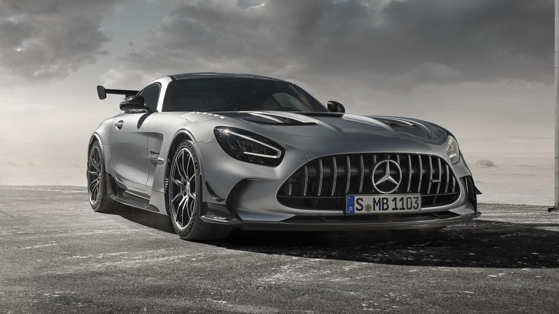 Mercedes prezanton AMG GT Black me motorin më të fuqishëm