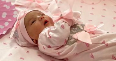 Producenti i njohur shqiptar bëhet baba për herë të parë, zbulohet emri i veçantë i vajzës