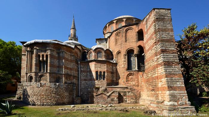 FOTO/ Pas “Shën Sofisë”, një tjetër kishë bizantine kthehet në xhami në Stamboll