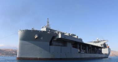 FOTO/ “Përbindëshi” amerikan zbarkon në ishullin grek, mesazhi përmes emrit