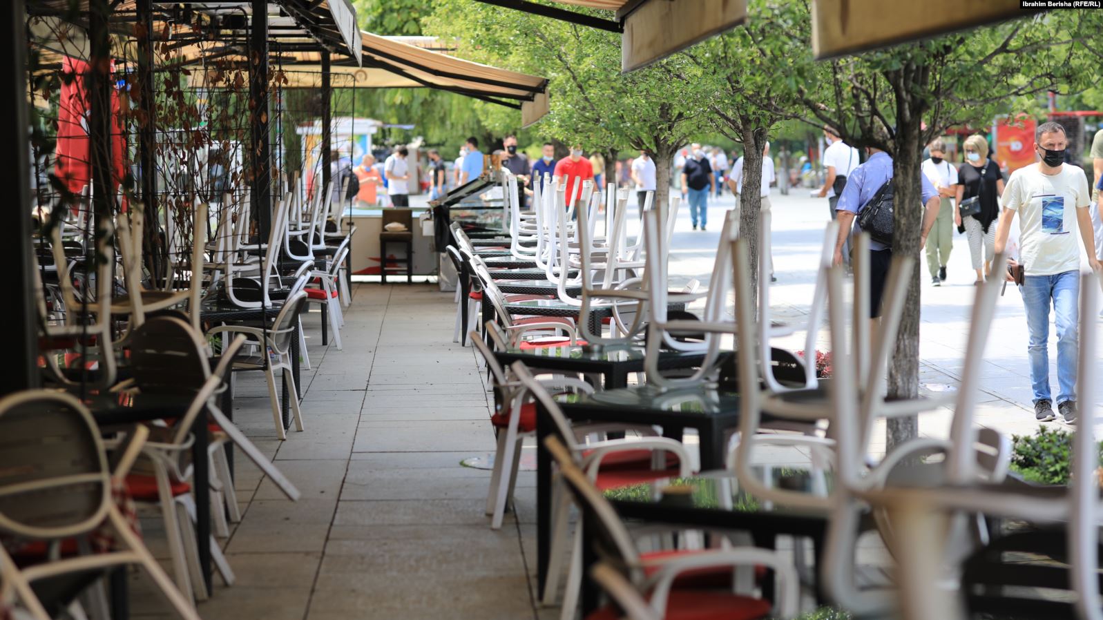 Koronavirusi zyrtarisht mbylli mbi 400 biznese në Kosovë