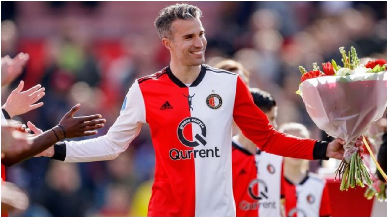 Zyrtare: Aventura e tretë, Robin Van Persie rikthehet te Feyenoord