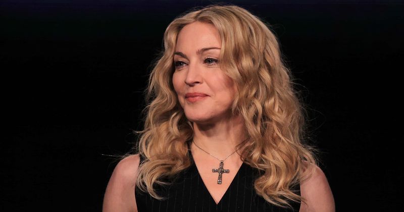 Madonna krah të dashurit 25-vjeçar, feston 62-vjetorin me kanabis