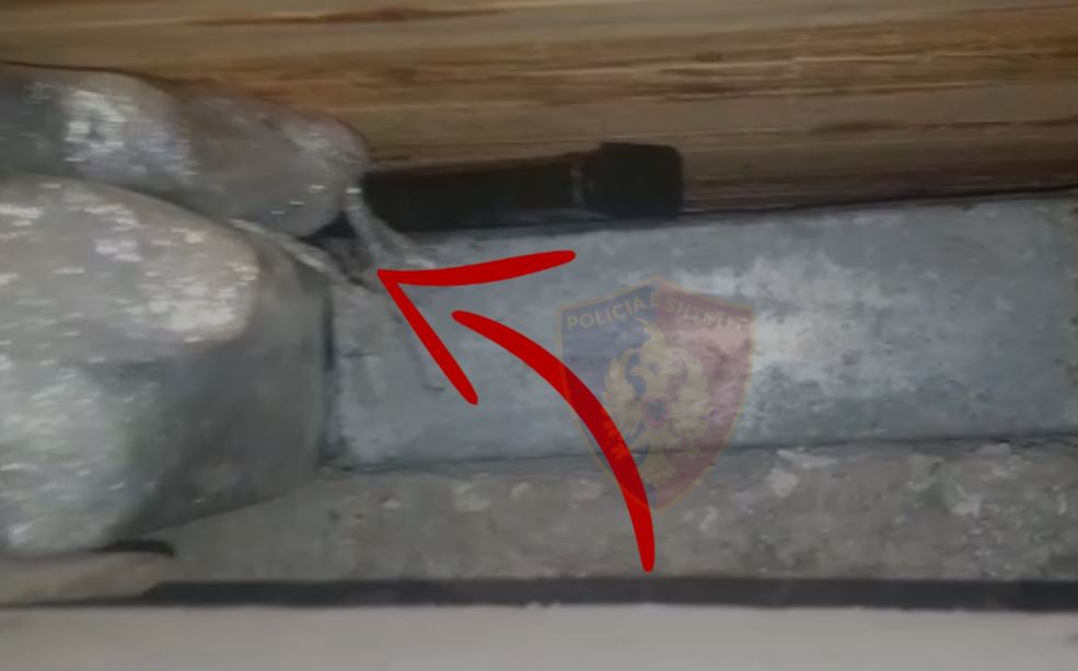 Drogë dhe municion luftarak, arrestohet 54 vjeçari në Gjirokastër