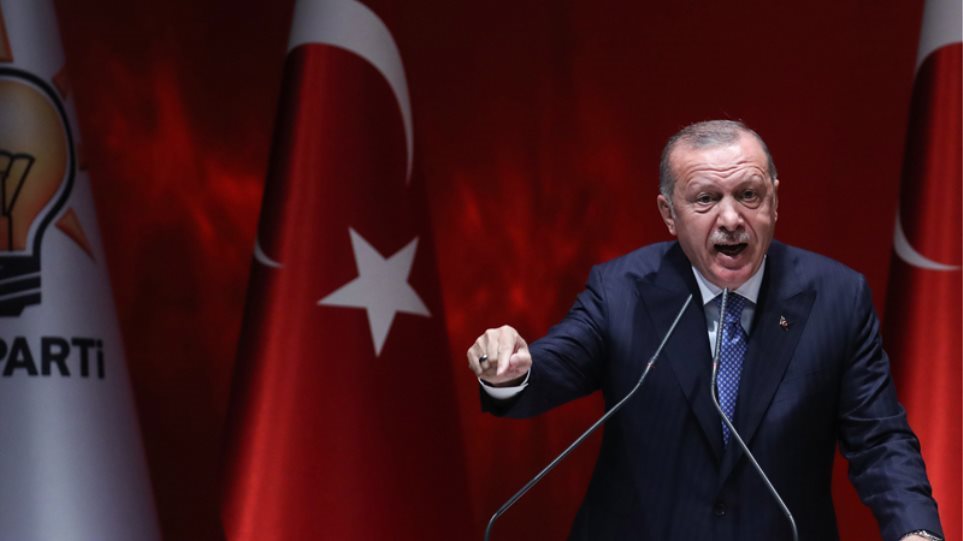 “Dimë të imponohemi me luftë dhe diplomaci”: Këshilltari i Erdoganit kërcënon Greqinë dhe BE-në