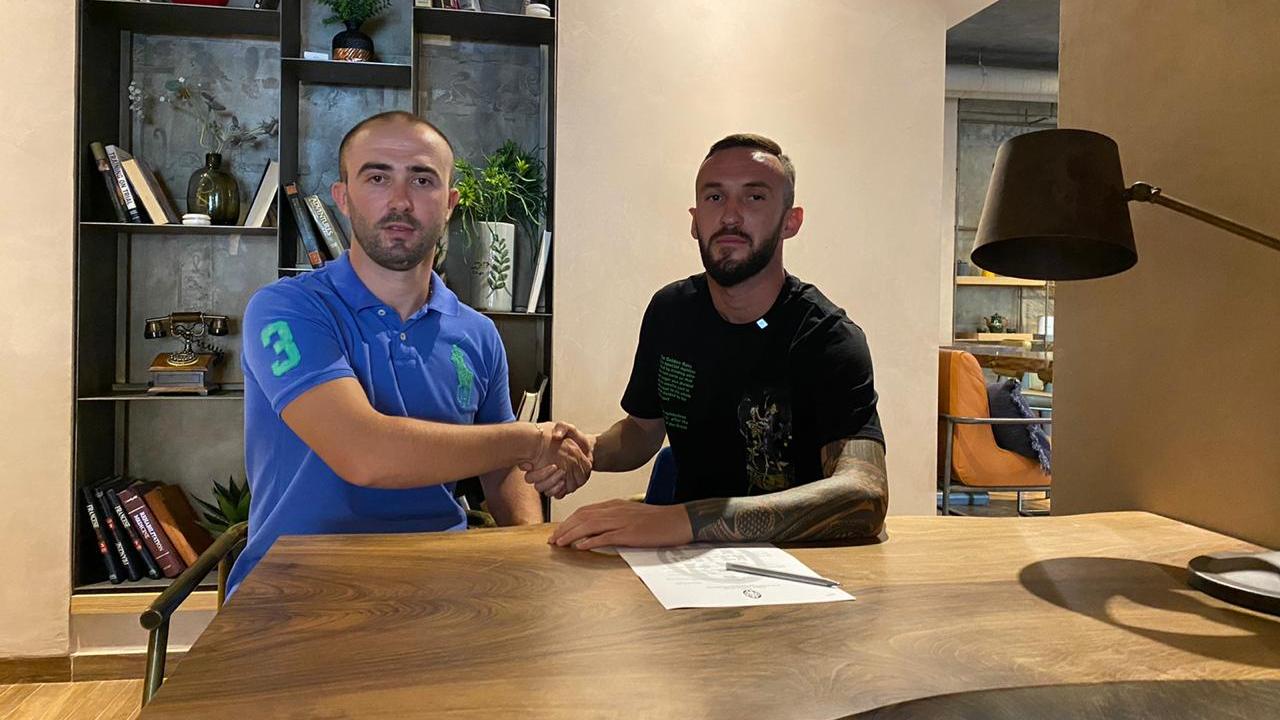 Dorian Kërçiku rikthehet në kryeqytet, zyrtarizohet te Dinamo