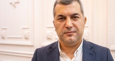 “COVID në rënie të lirë”, Koni: Mjekët punojnë si gladiatorë për të përballuar pavionet plot