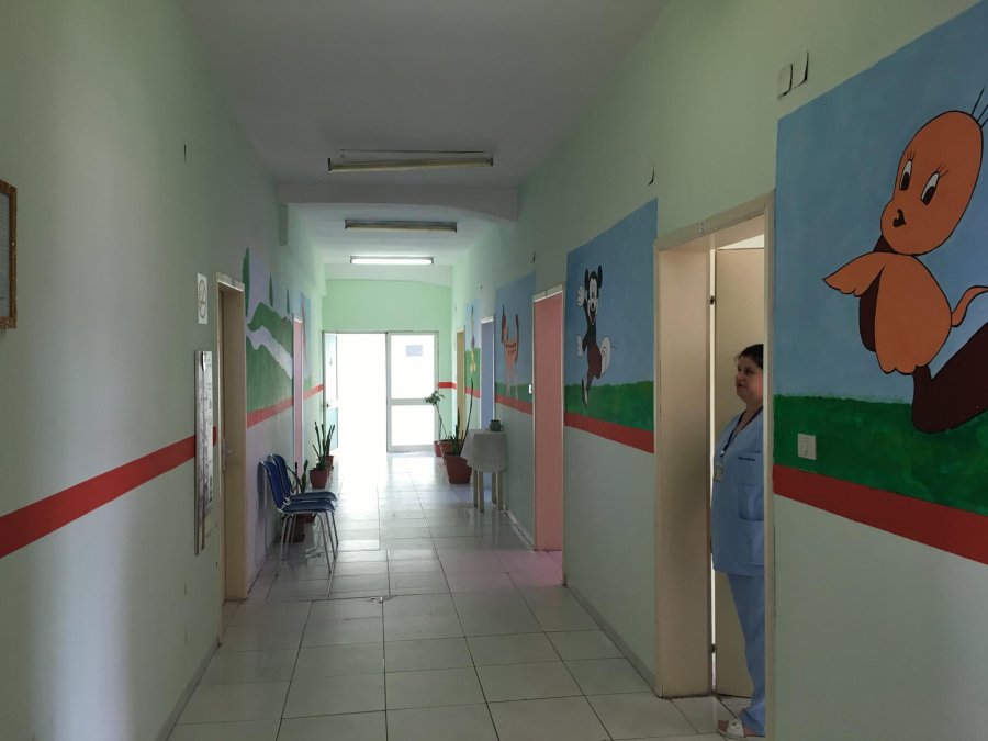 Covid mbyll maternitetin e Lushnjes, “infektohen” Gjykata e Apelit dhe AKU në Vlorë