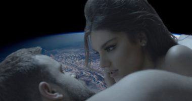 Prej disa kohësh në një lidhje, këngëtari i bën urimin romantik vajzë së biznesmenit Delijorgji