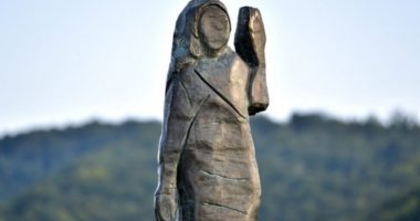 E para u dogj, rivendoset statuja e Melania Trump në Slloveni