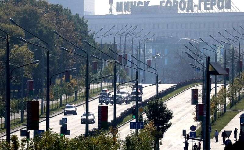 Dalin pamjet, rrugët bosh, si mori mandatin e gjashtë në fshehtësi Lukashkenko