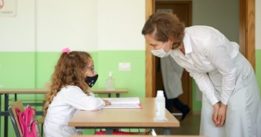 Dita e parë e shkollës, Shahini: Fëmijët do ta përballojnë me sukses normalitetin e ri