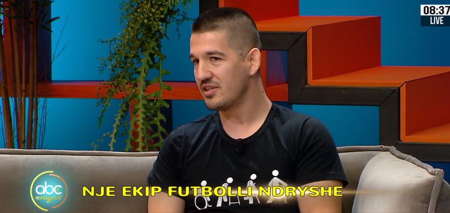 Personat me aftësi të kufizuar të harruar nga shteti, i riu bën thirrje për ndihmë dhe punësim