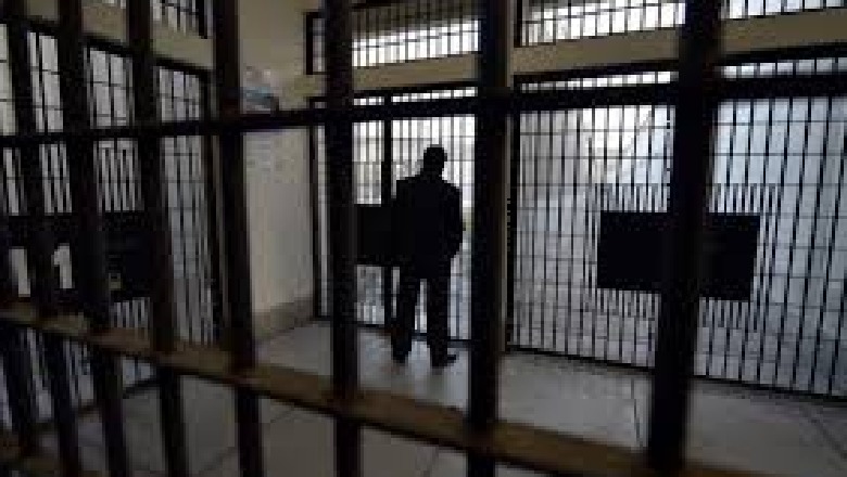 Rezulton pozitiv polici i burgut në Berat, dy të infektuarit e tjerë persona kontakti