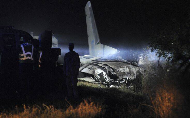 Rrëzimi i avionit ushtarak në Ukrainë: Të paktën 25 të vdekur