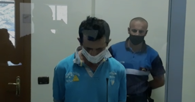 Akuzohet se abuzoi me të miturën, pogradecari në lot para gjykatës: S’e kam bërë atë veprim, mëshirë!