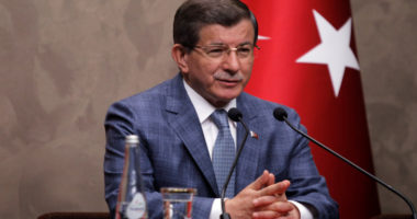 Konflikti me Greqinë, ish-kryeministri turk kundër Erdogan: Dështim diplomatik, vetëm Azerbajxhani na mbështet