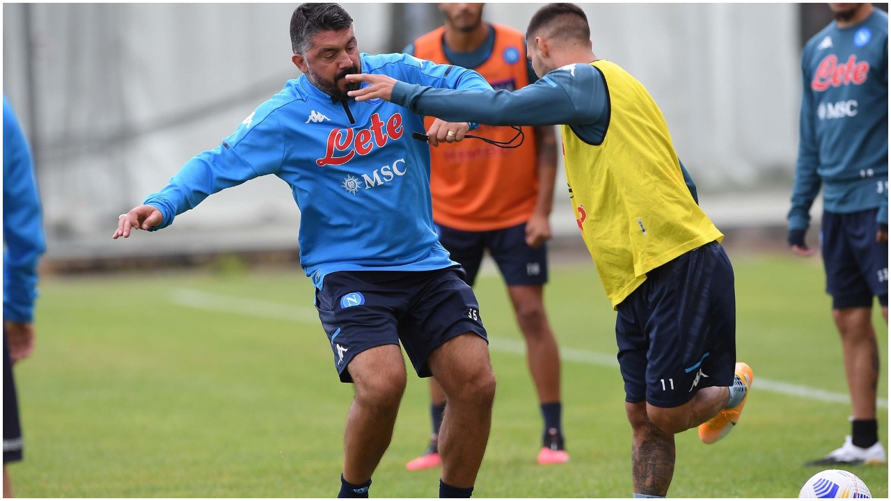 FOTO/ Zakoni nuk harrohet, Gattuso vesh këpucët dhe “zihet” me futbollistët