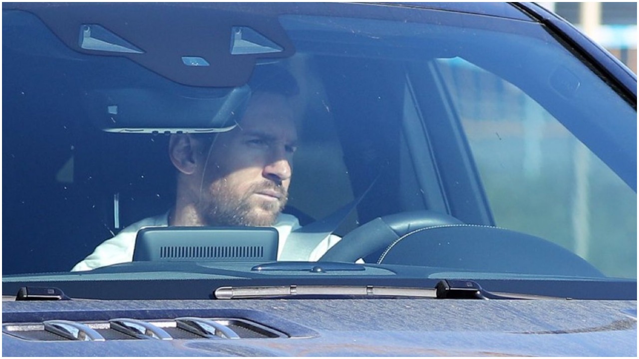 VIDEO/ Nuk ka më bojkot, Lionel Messi rikthehet në stërvitjen e Barcelonës