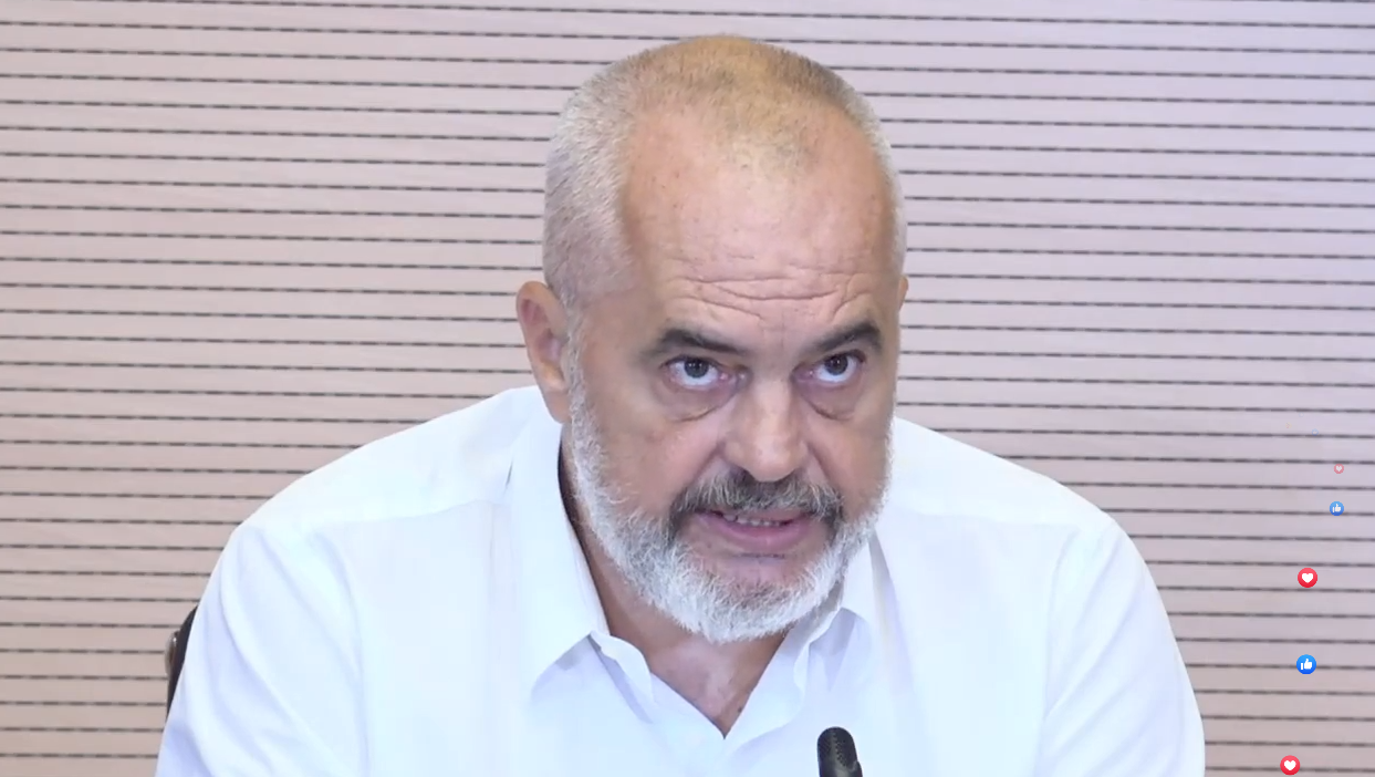 Rama: Prindërit dhe mësuesit misionarë humanistë, të ndihmojnë nxënësit me rregullat e Covid