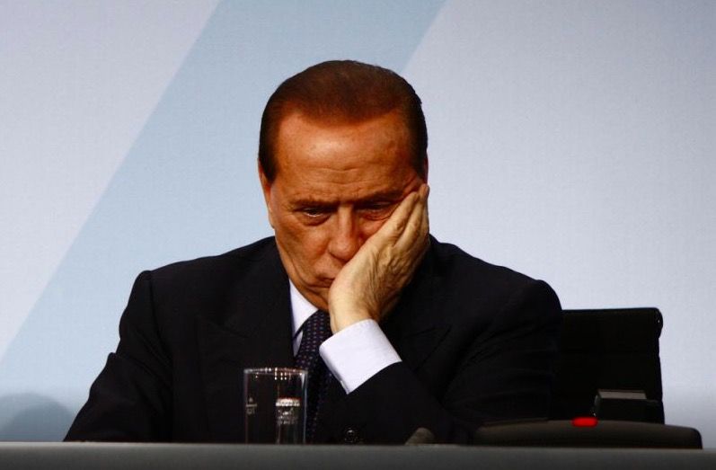 Berlusconi i tronditur nga sulmi në Milano dhe nga plagosja e lojtarit të tij