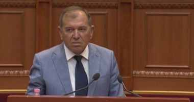 Enver Roshi rrëfen në Kuvend betejën me Covid-19: Situata ime ishte shumë kritike