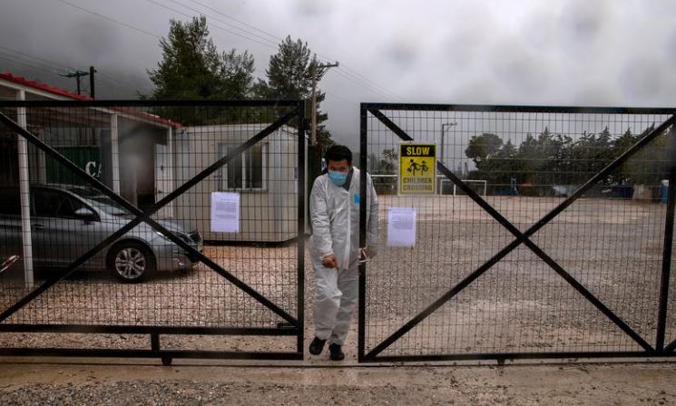 Qëndronte në kamp, vdes emigranti i parë nga Covid-19 në Greqi