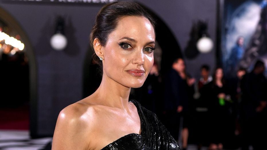 Shesin limonada për të ndihmuar fëmijët, Angelina Jolie i bashkohet kauzës së 6-vjeçarëve