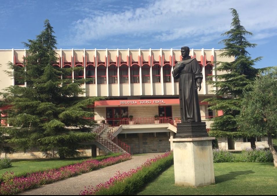 Covid mbyll bibliotekën e Lezhës, konfirmohen pozitiv 2 punonjës