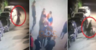 VIDEO/ Atentati në Tushemisht, momenti kur “Liri i Rushkës” i zë “pritë” Muçollarit jashtë dyerve të gjykatës