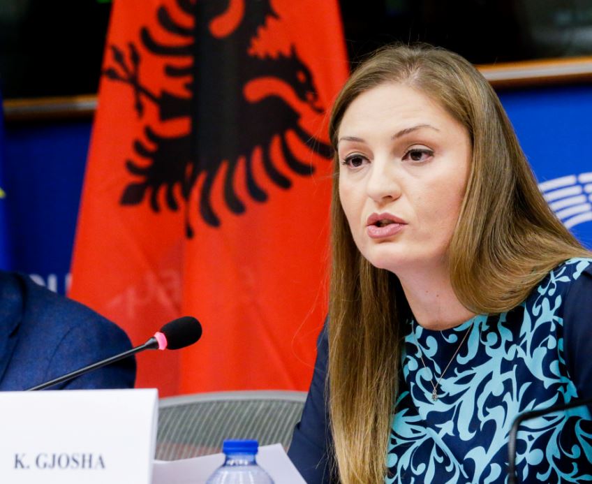 Klajda Gjosha: Çdo përpjekje për të cënuar lirinë e fjalës, është një përpjekje për të izoluar Shqipërinë!