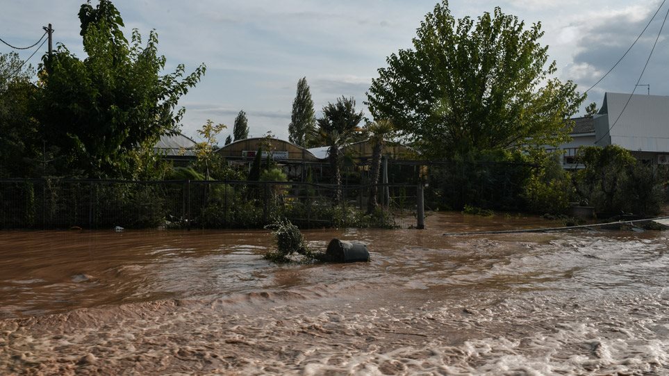 FOTO+VIDEO/ Shënohen tre viktima nga cikloni në Greqi