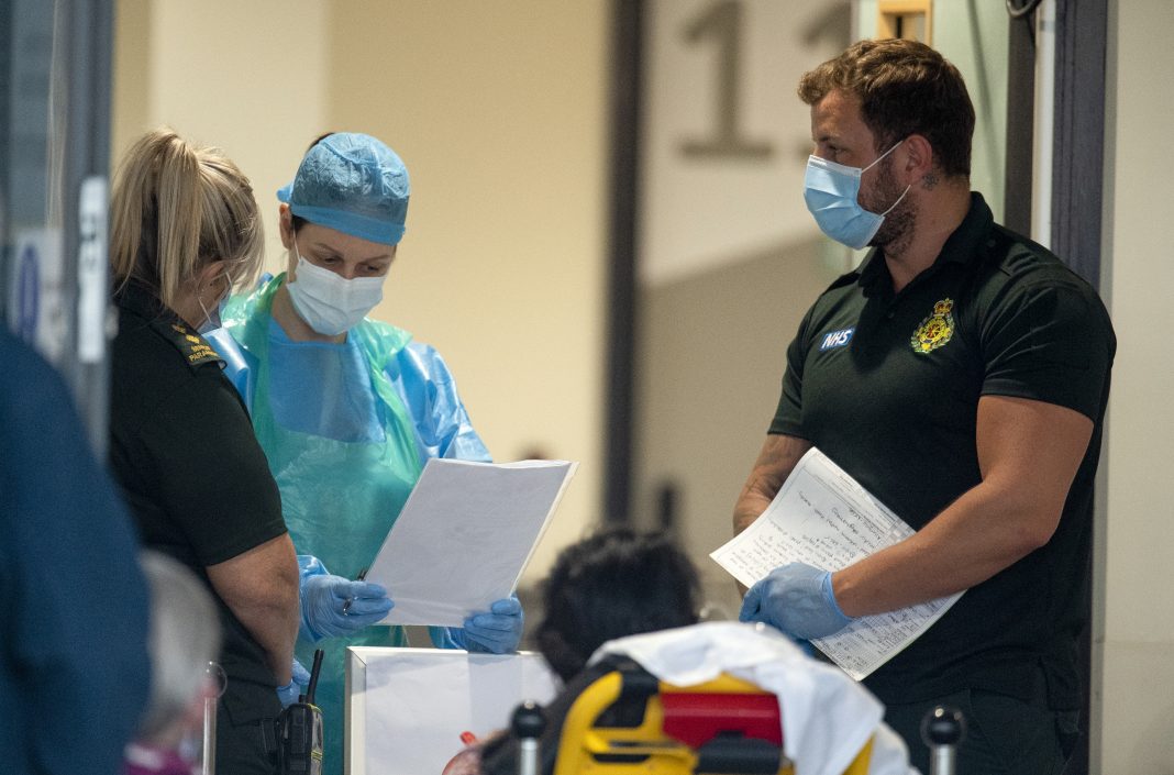 COVID-19/ Pse rritja e rasteve në Britani është shqetësuese?