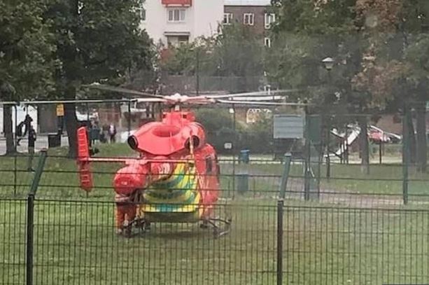 Të shtëna me armë pranë shkollës, një i plagosur në Londër