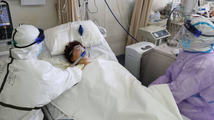 Rriten rastet me Covid në 24 orë në Itali, humbin jetën 10 persona