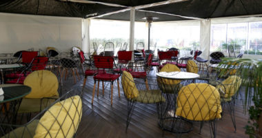 Nesër hapen baret dhe restorantet në ambiente të mbyllura, Manastirliu publikon rregullat strikte