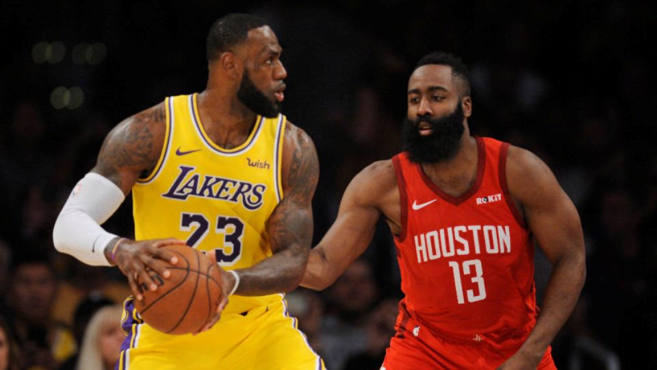 VIDEO/ NBA: Houston tregon forcën ndaj Lakers, tronditen sërish Bucks