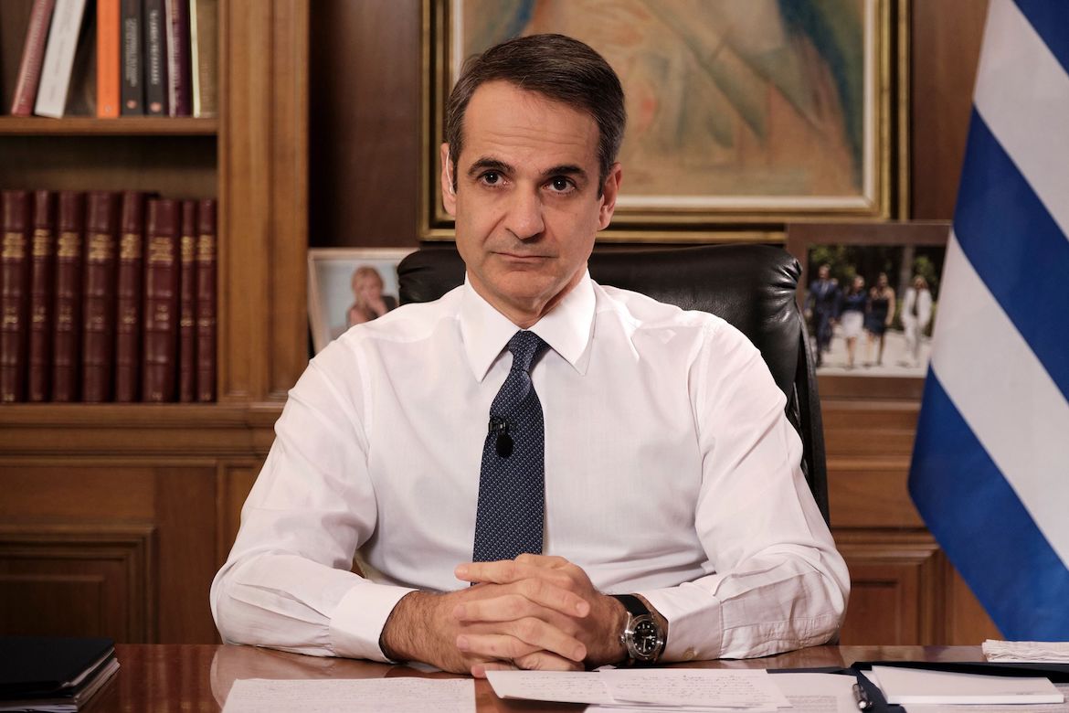 Mitsotakis: Të hapemi gradualisht drejt festës së Krishtlindjeve! Masat që duhen marrë në 2021