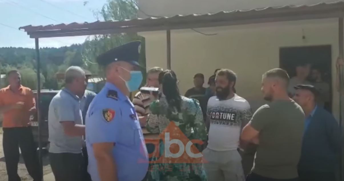 3 muaj pa ujë, banorët e Burimasit në Korçë dalin në protestë