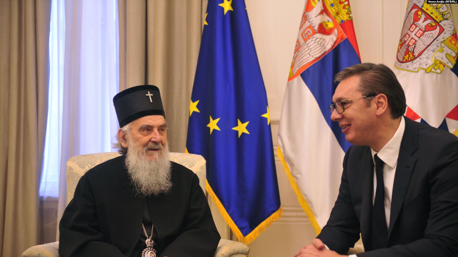 Vuçiç jep llogari para patriarkut Irinej për paktin me Kosovën