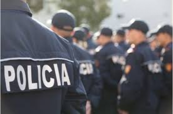 Helikopteri zbuloi kanabisin! Pezullohen nga detyra 6 oficerë policie në Vlorë