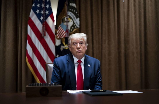 Twitter vendos të fshijë postimet që urojnë vdekjen e Donald Trump
