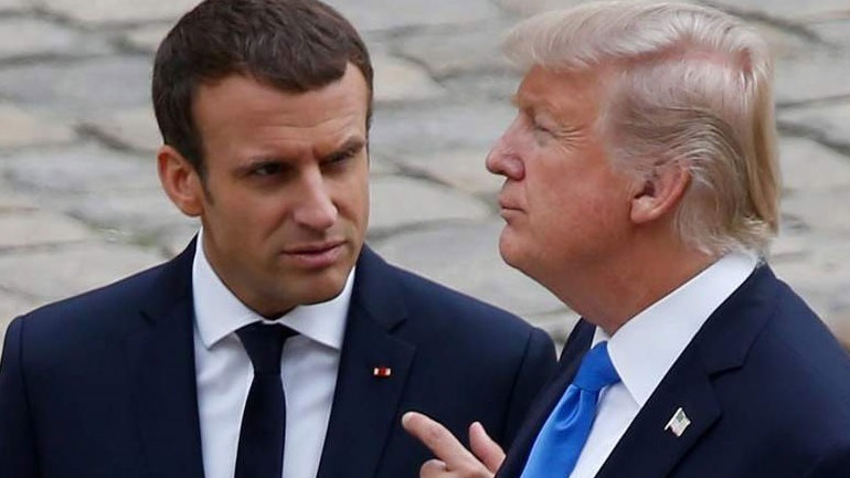 Prapaskenat, ish-këshilltari “gozhdon” Trumpin: Macron i bëri lajka, por ai nuk ka respekt